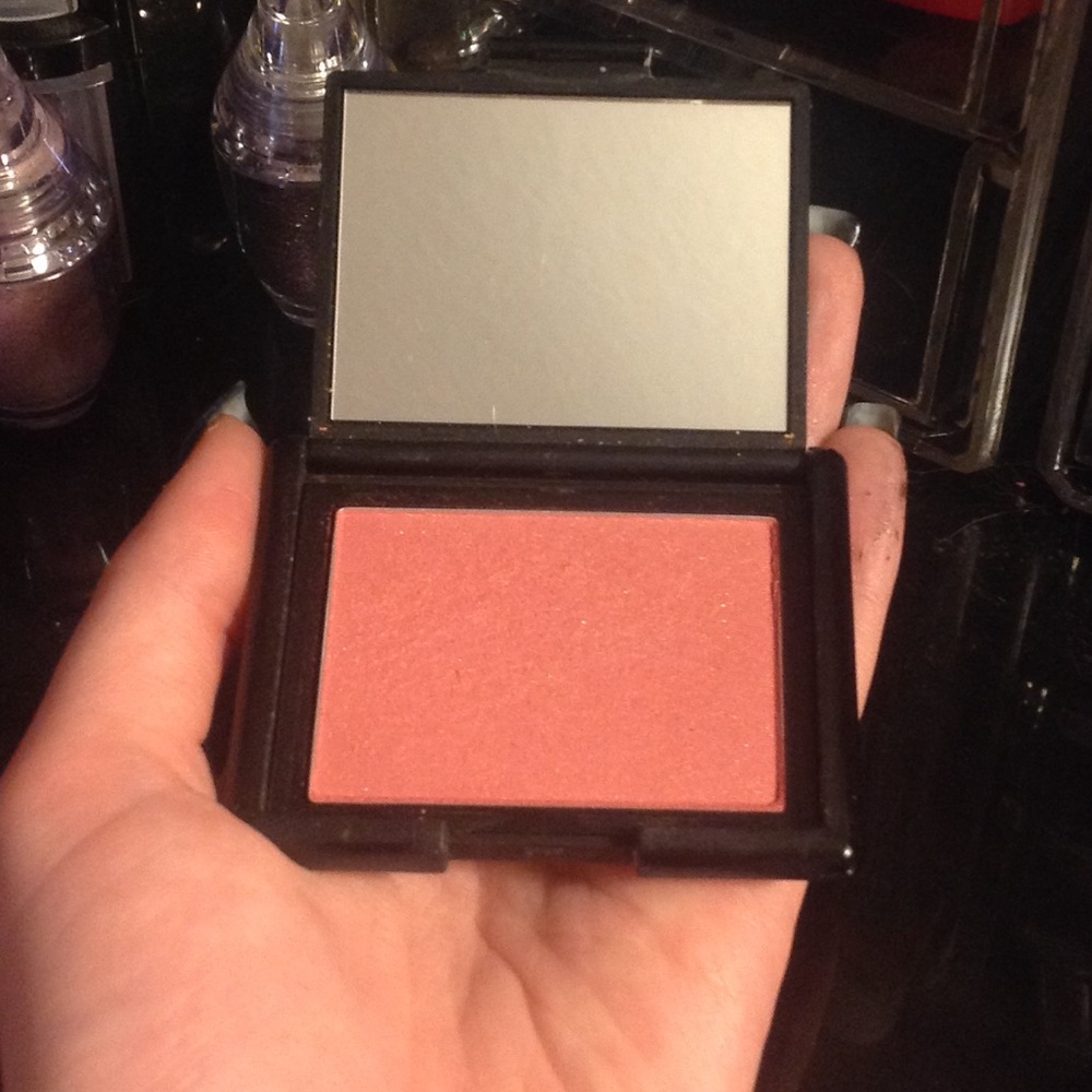NARS blush in Orgasm